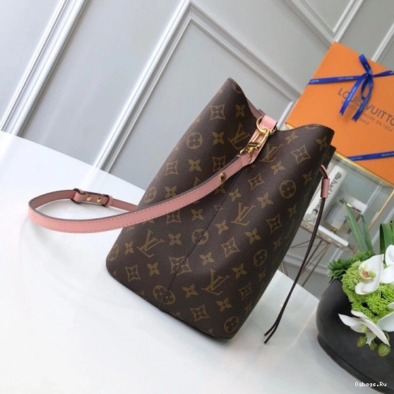 VUITTON LOUIS NÉONOÉ 0506